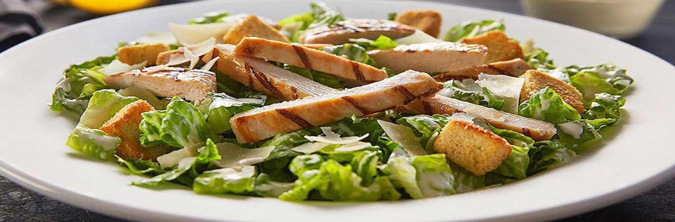 How-to-make-a-restaurant-Caesar-salad